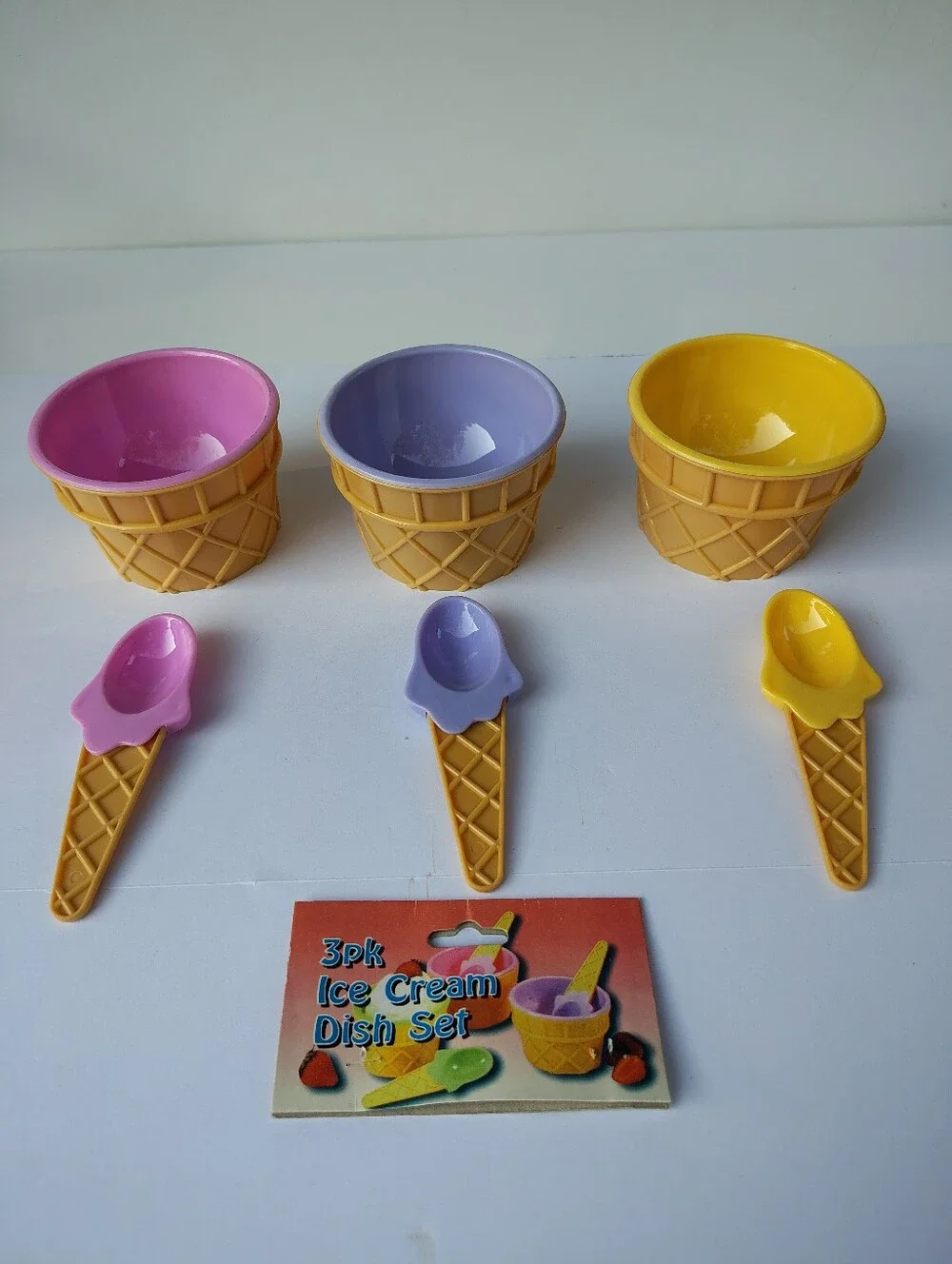 Vintage 3 Waffle Cone Ice Cream Bowl Set Pastel Plastic w/Matching Spoons NEW